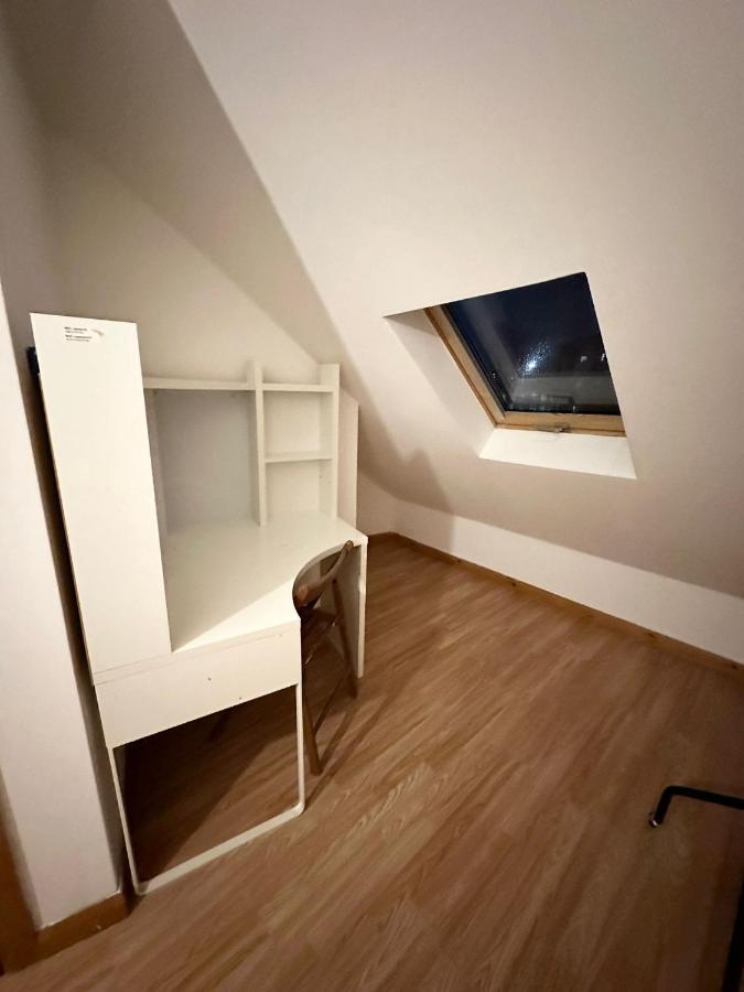 Relaxing Room In Spacious House Londra Dış mekan fotoğraf